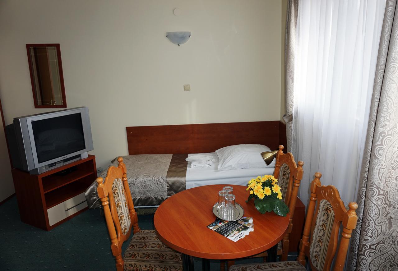 Pod Szczesliwa Gwiazda Hotel Cekanowo Exterior photo