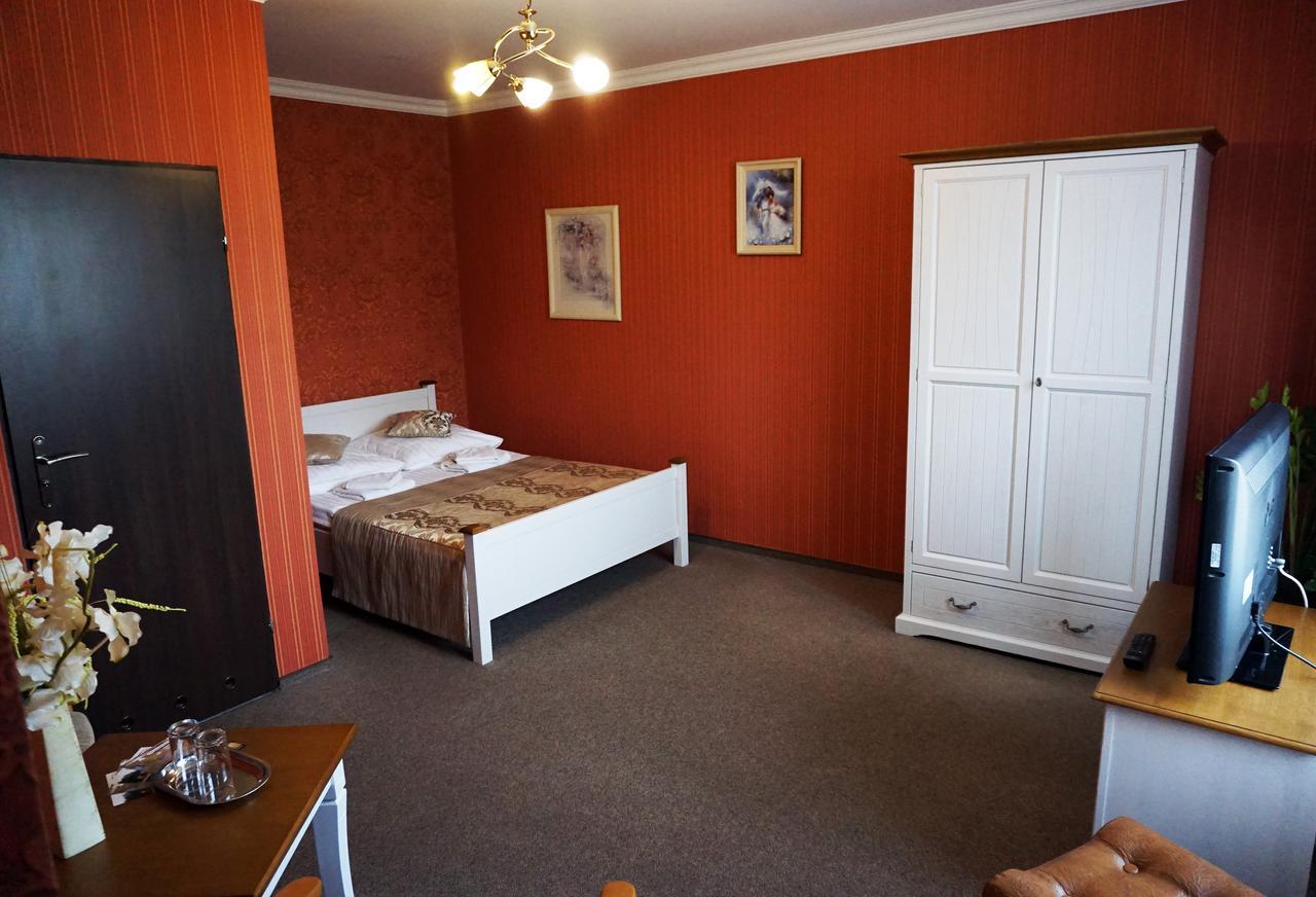 Pod Szczesliwa Gwiazda Hotel Cekanowo Exterior photo